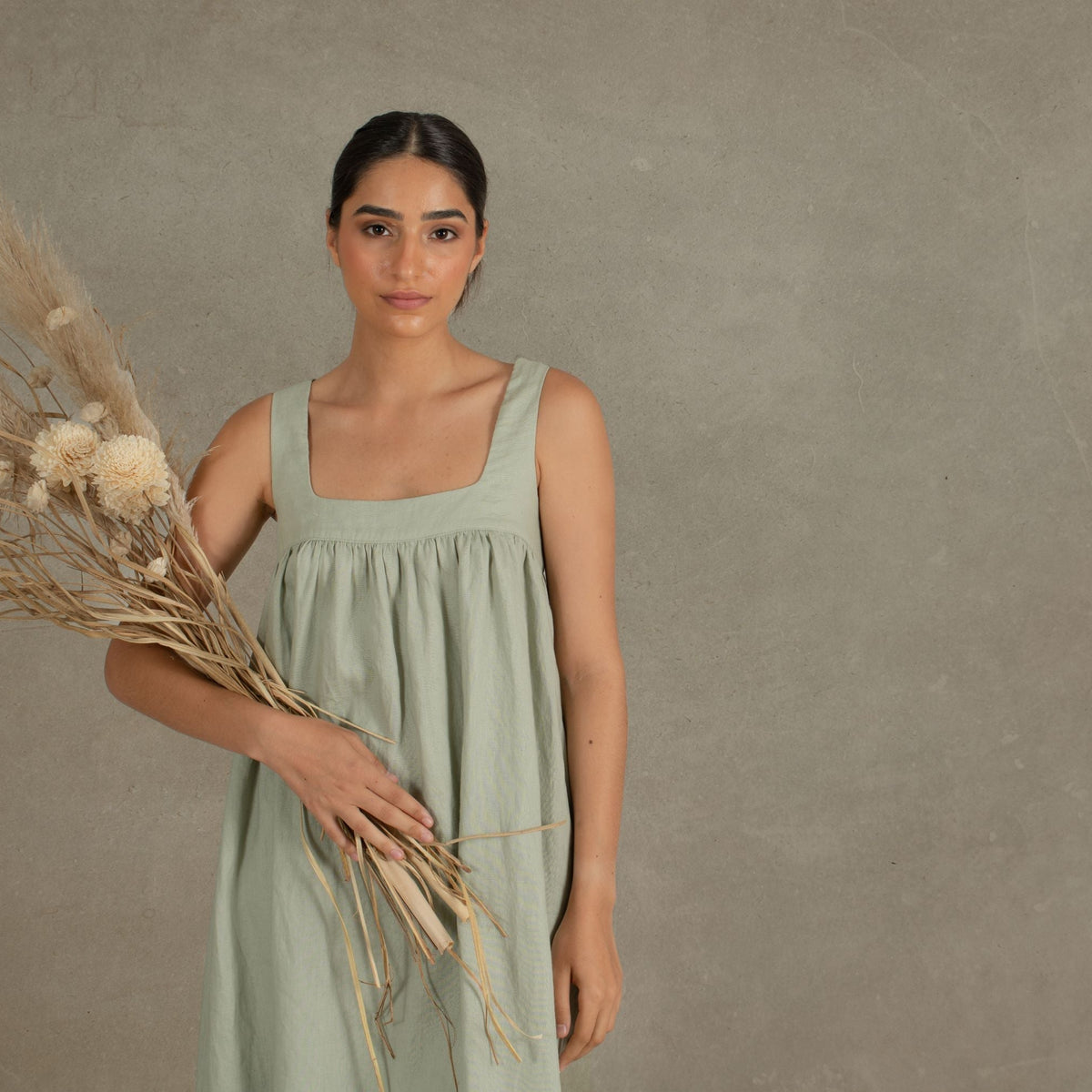 what colors go with sage green dress What Colours Go With Sage Green Clothing?