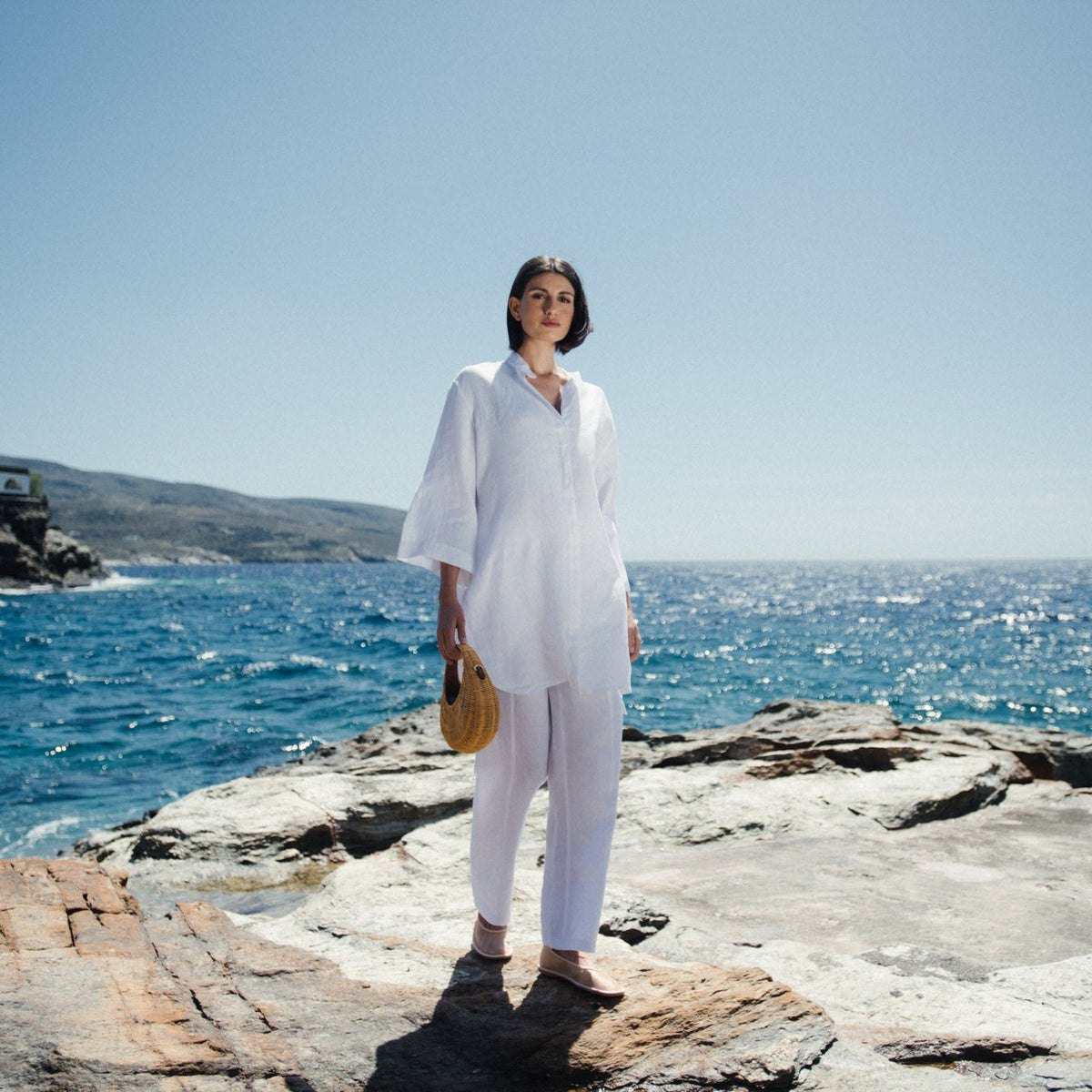 What to Wear With White Linen Pants: 12 Stylish Outfit Ideas for Every  Season | LUXMII