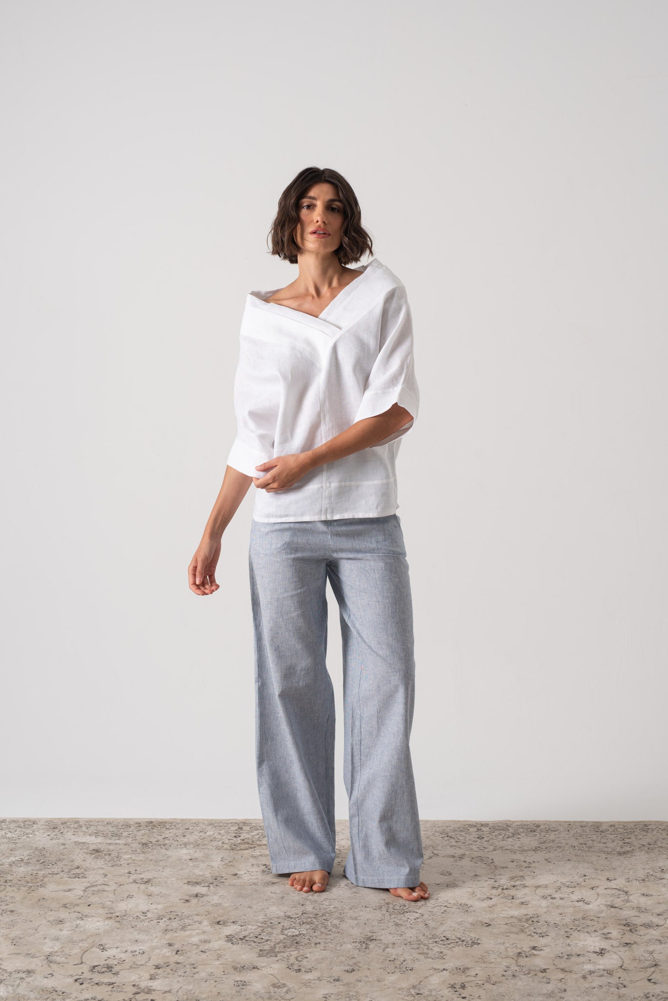 Architecture’s Linen Top White Luxmii