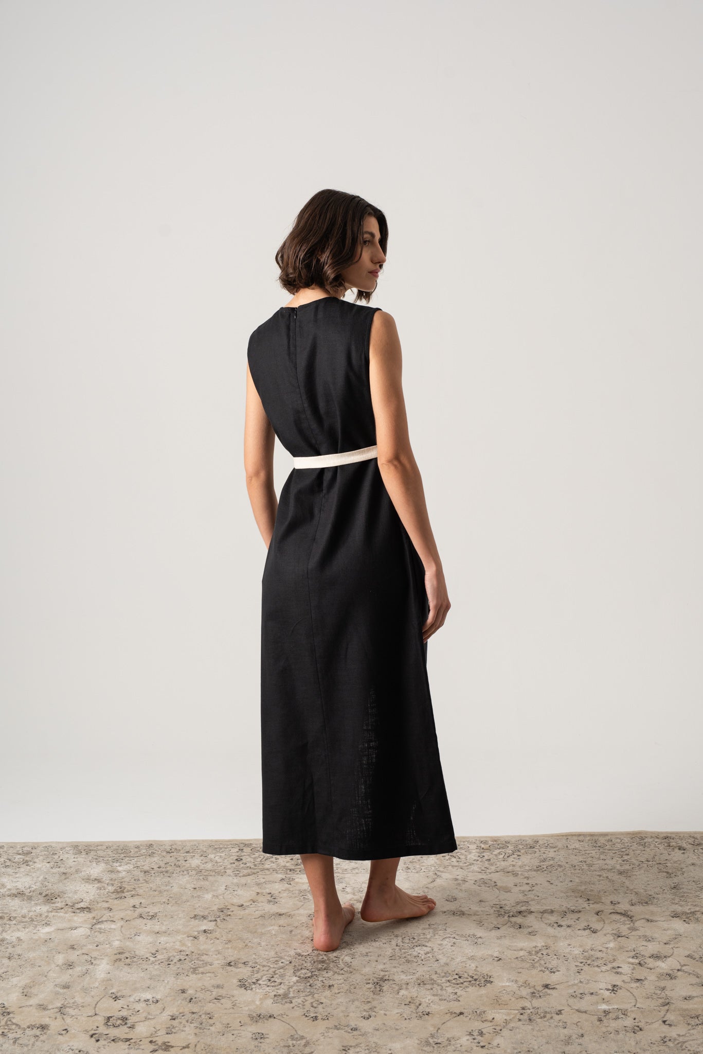 Aurore Linen Midi Dress Black Luxmii