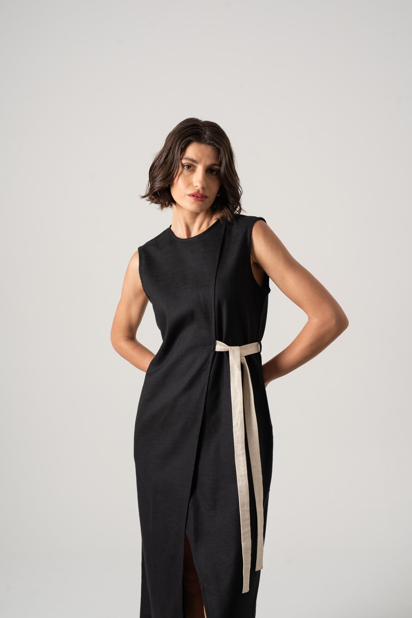 Aurore Linen Midi Dress Black Luxmii