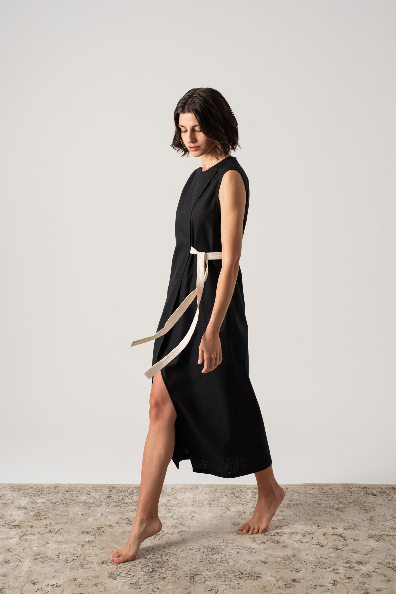 Aurore Linen Midi Dress Black Luxmii