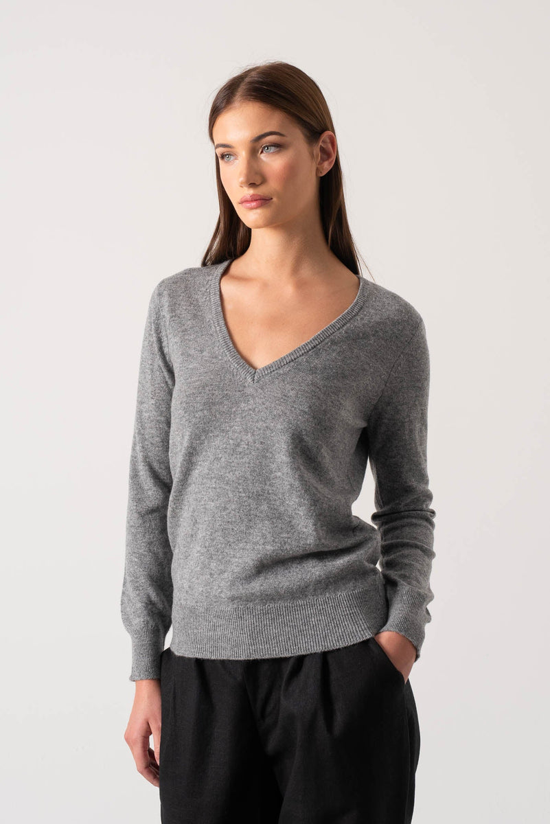 Essenza-V-Neck-Cashmere-