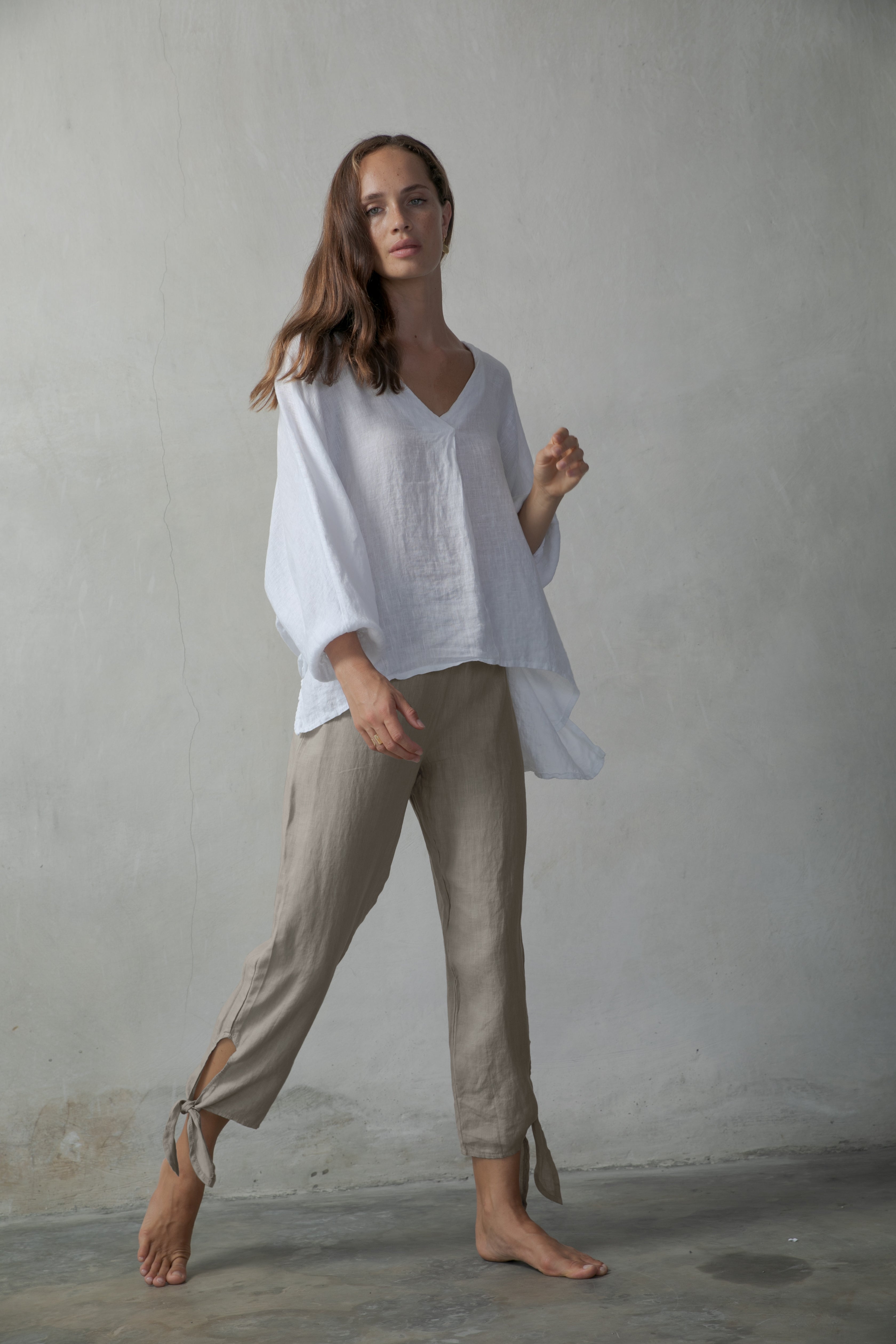 Tie-Knot Linen Capri Pants Oatmeal Luxmii