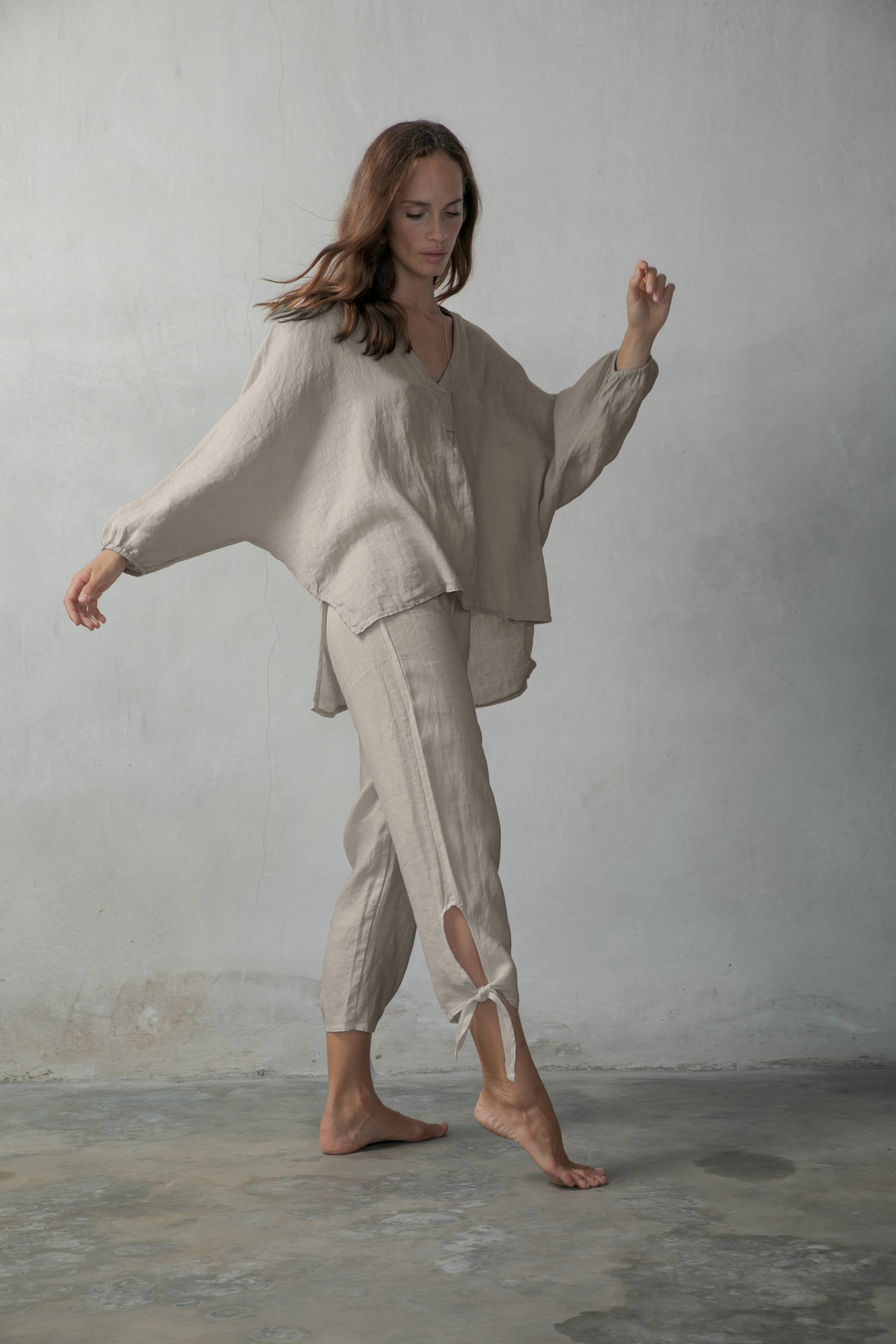 Tie-Knot Linen Capri Pants Oatmeal Luxmii