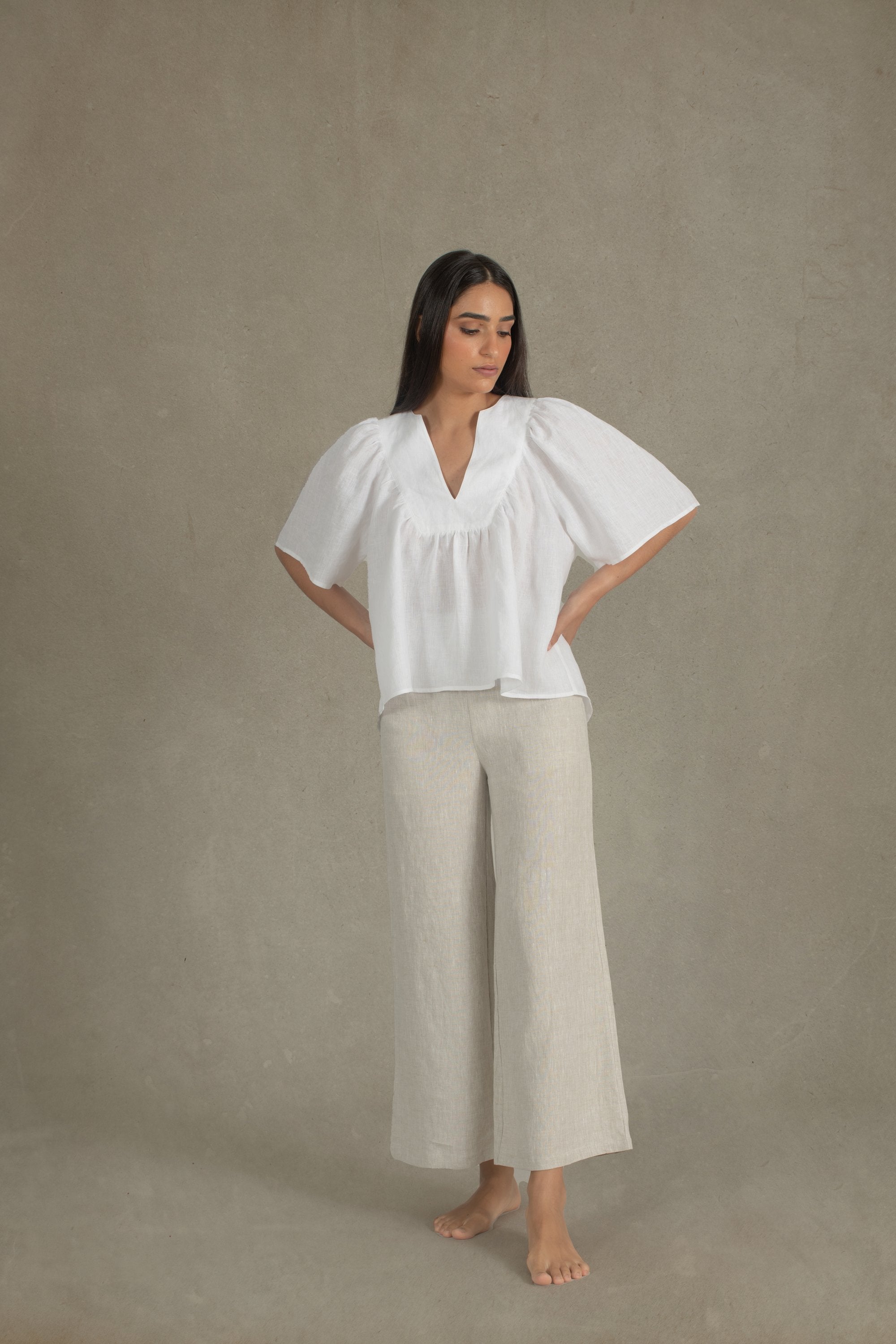 Akadamia Linen Top White Luxmii