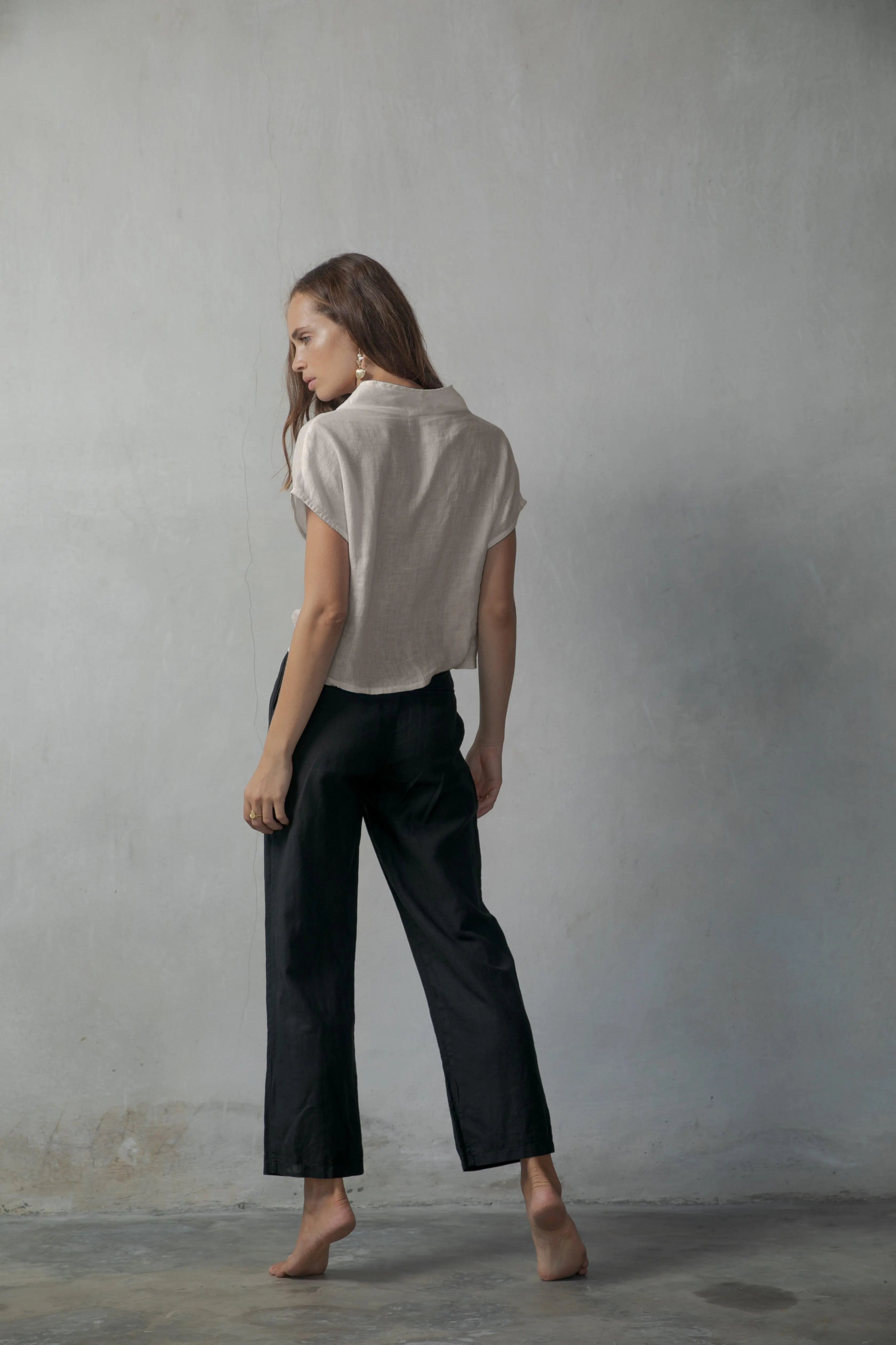 Cropped Collo Alto Linen Top Oatmeal - Luxmii