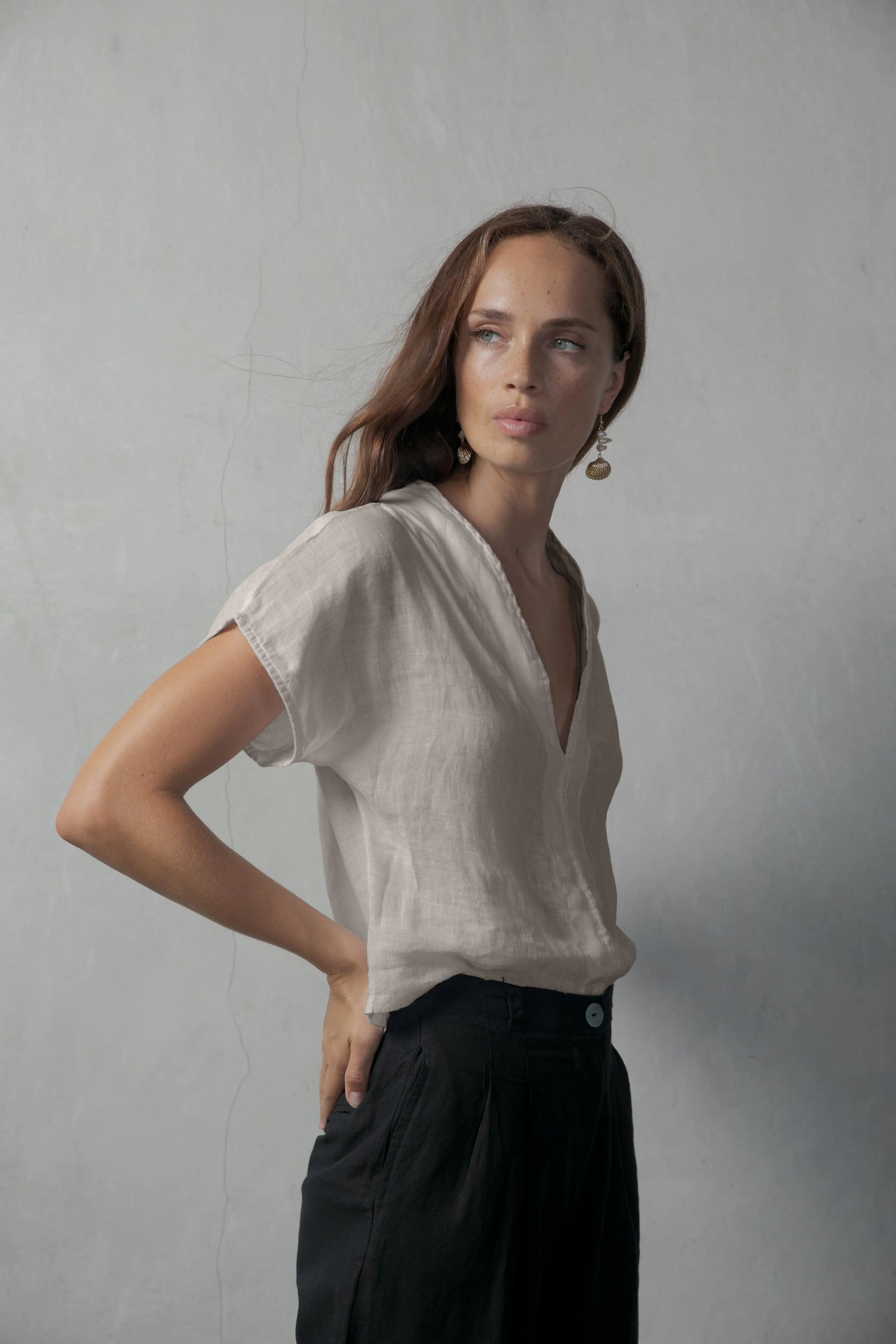 Cropped Collo Alto Linen Top Oatmeal - Luxmii