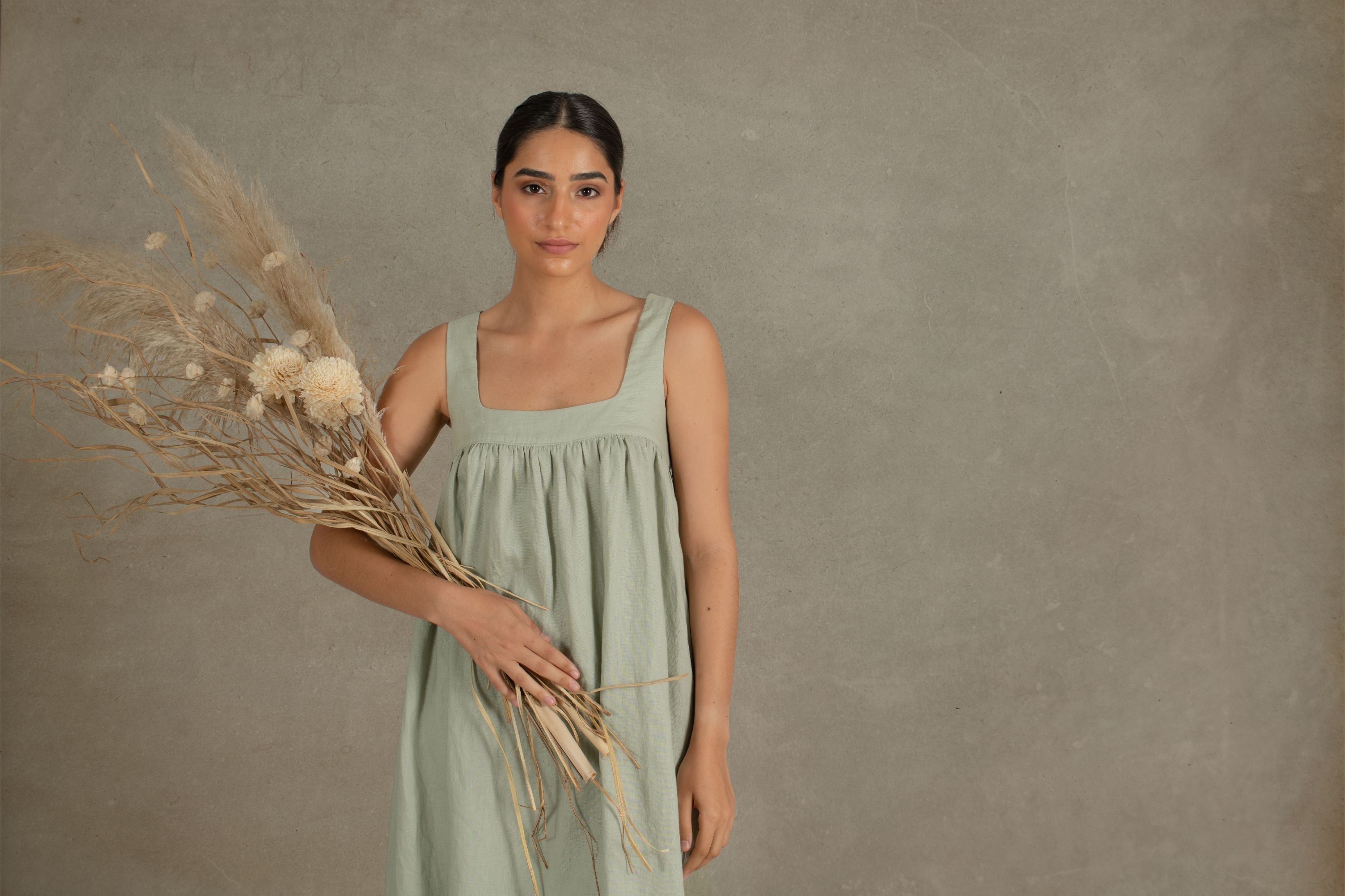 What Colours Go With Sage Green Clothing? | LUXMII What Colours Go With Sage Green Clothing? | LUXMII