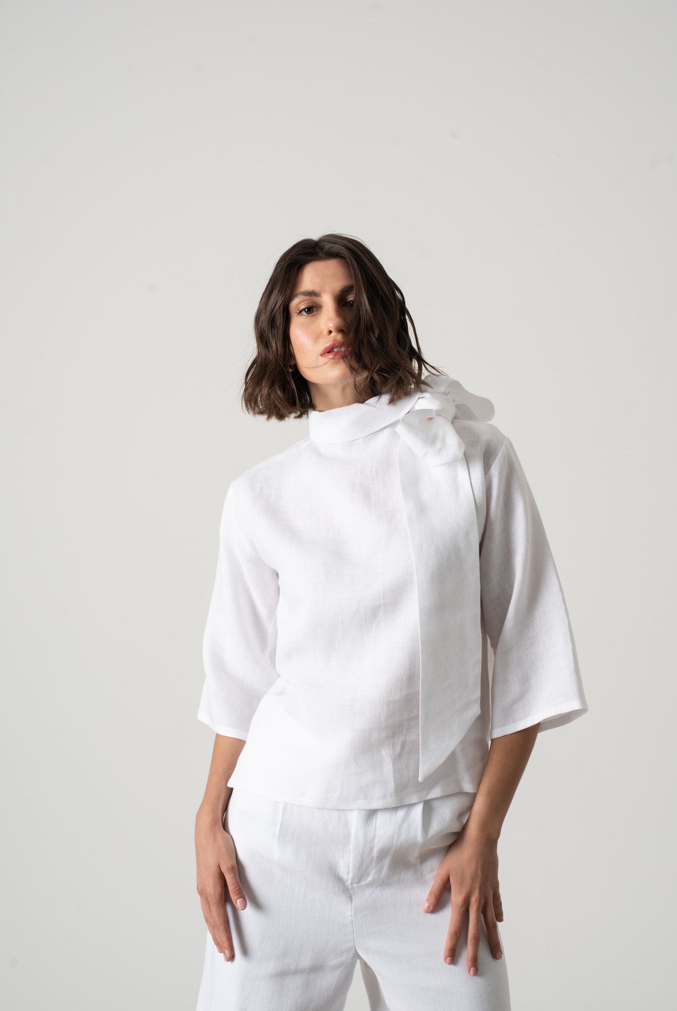 Ari Linen Tie Blouse White Luxmii