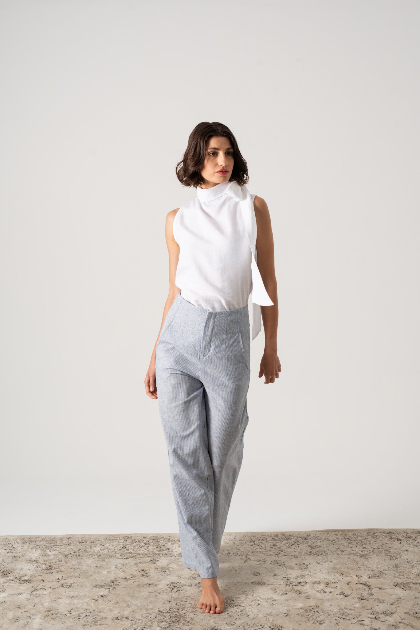 Axel Tie Top White – LUXMII