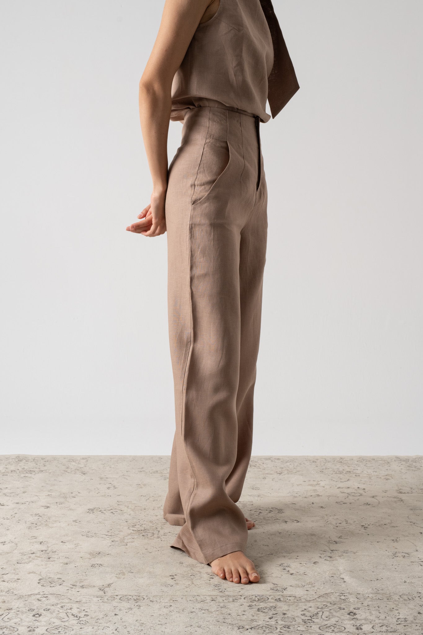 Hanne Trouser Mocha-Taupe – LUXMII