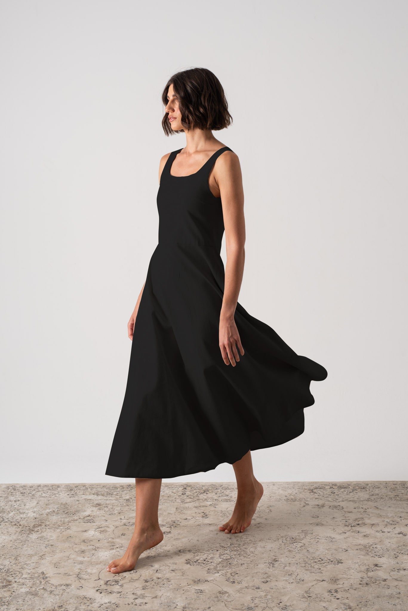 Ionia Linen Midi Dress Black – LUXMII