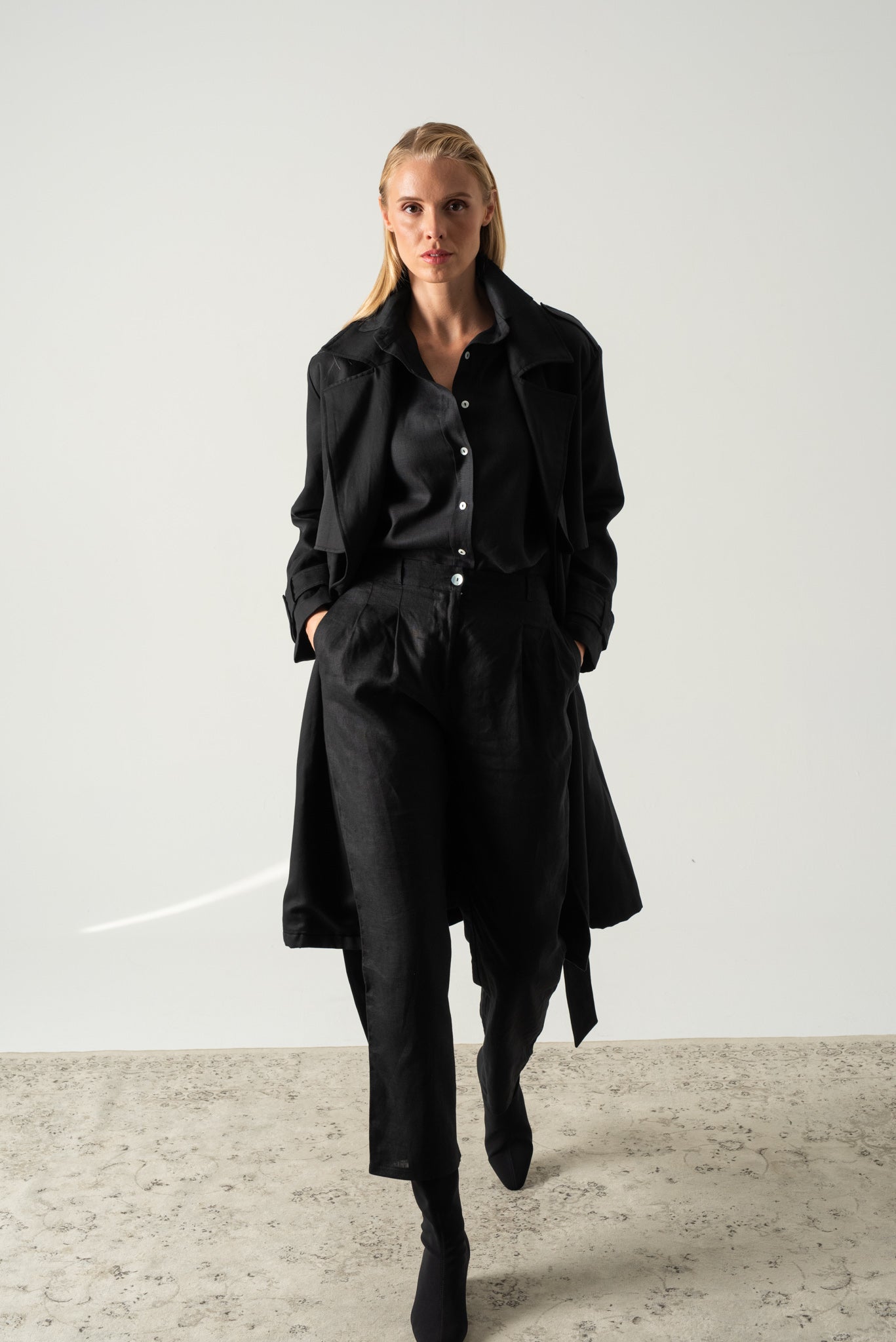 La Classica Linen Shirt Black - LUXMII
