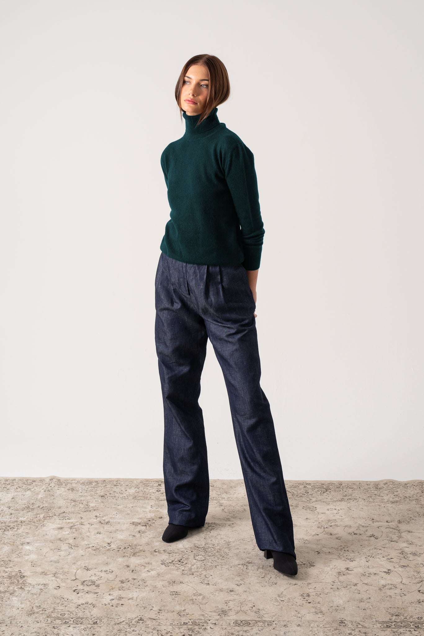 Ombra Cashmere Turtleneck Sweater Forest Green - LUXMII