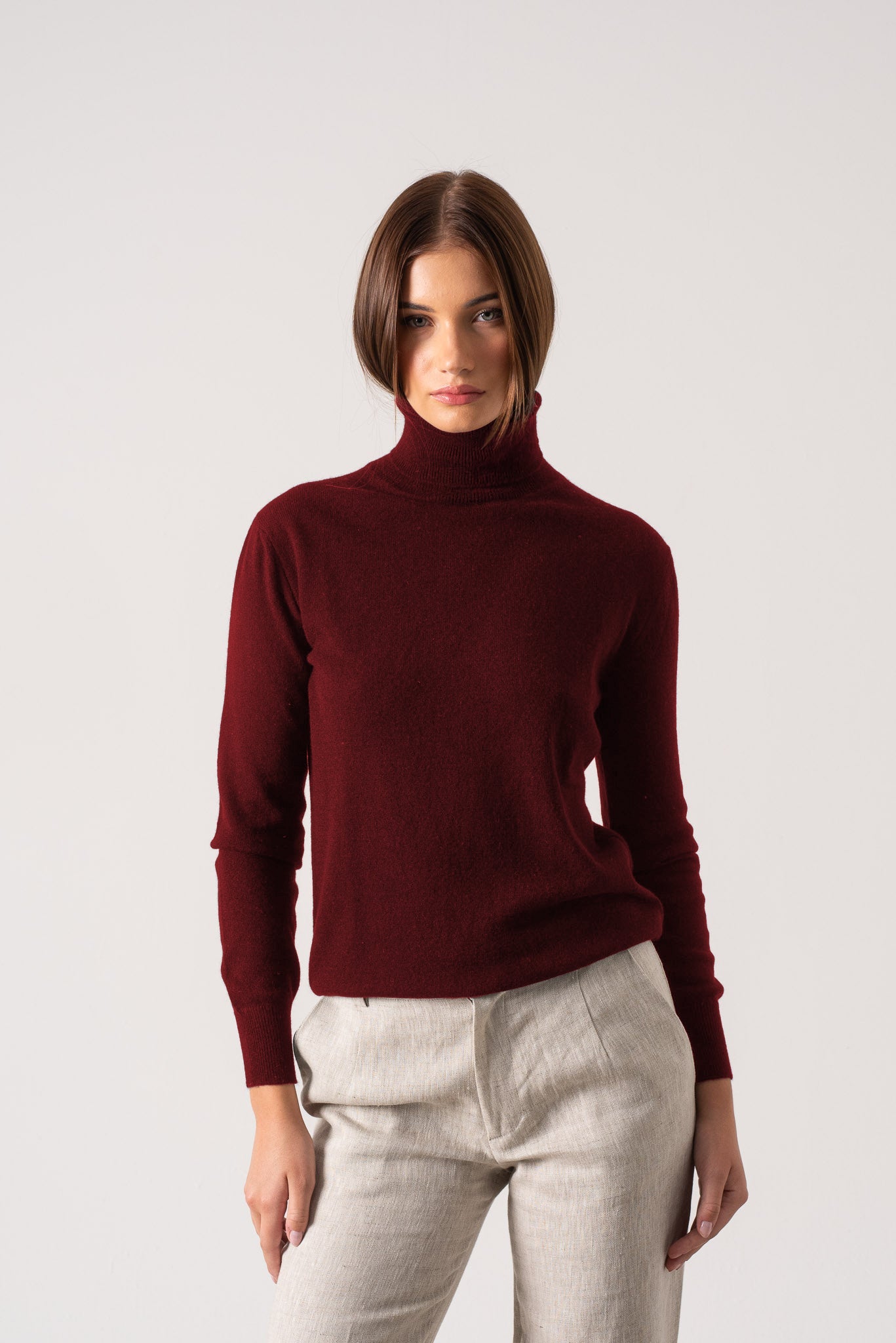 Mongolian store Cashmere Turtleneck Sweater NWT Small Burgundy