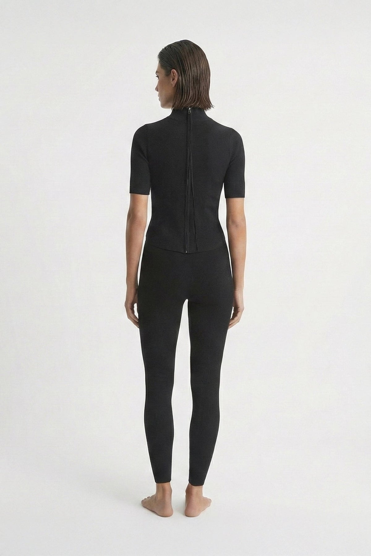 Ribbed Entonnoir Top in Black Luxmii