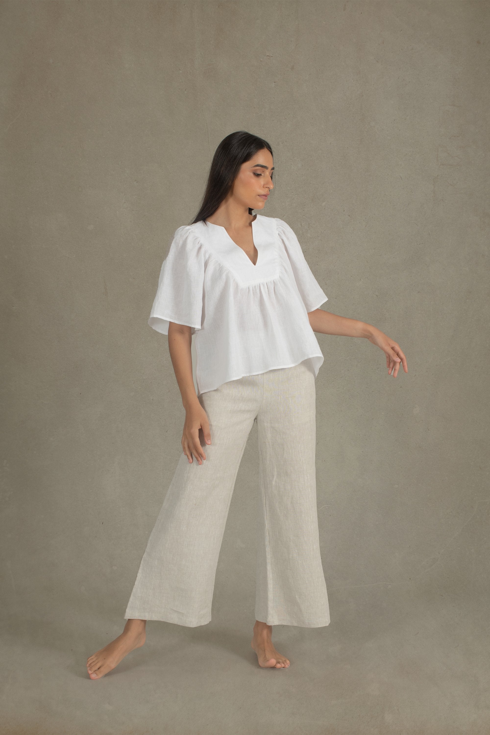 A♡【新品】Linen Blend 2way Tops / room306 Loose-fit Linen Top Midway in White | MagicLinen